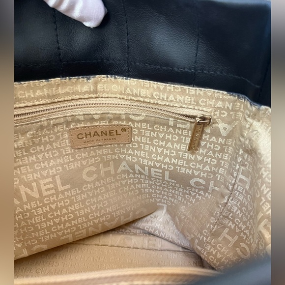 Authentic Chanel Chocolate Bar Tote - Picture 6 of 15